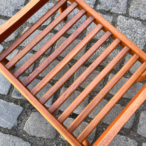 Hocker mit Lederkissen von Hans J. Wegner