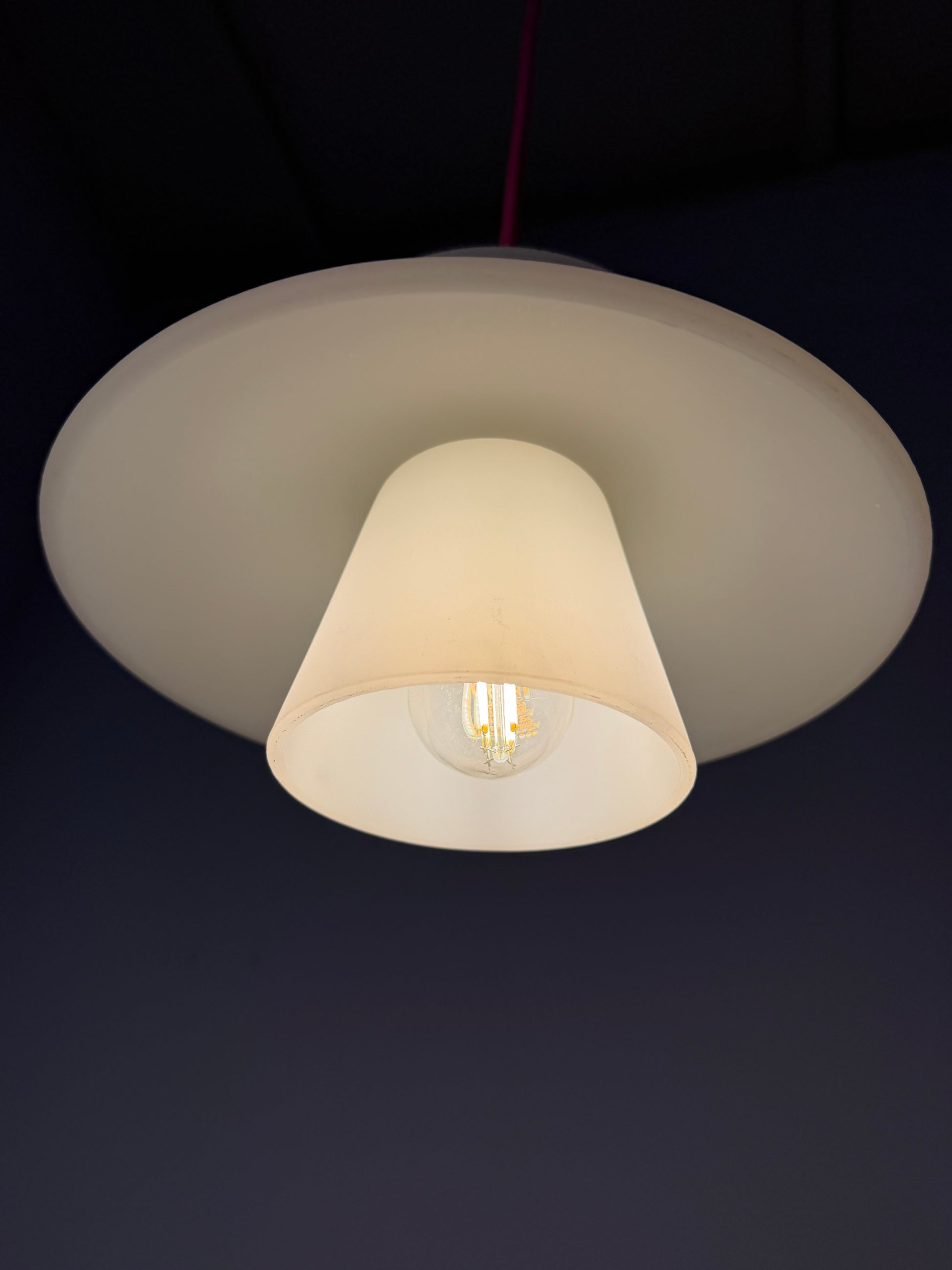 Lamellenlampe Milchglas aus Dänemark