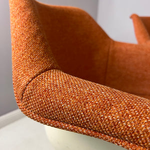 Tulip Chair orange von Juch Dänemark