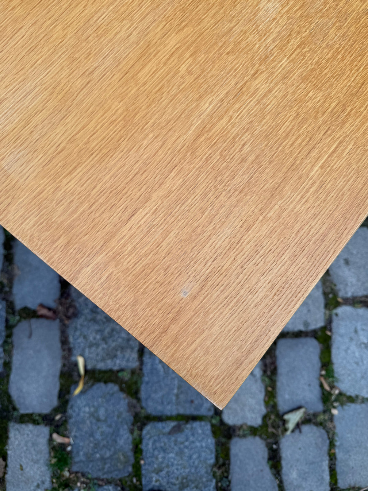 Kommode Eiche mit neuen Chromfüßen von WK Möbel