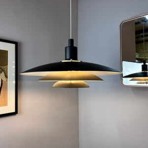 Lamellenlampe schwarz weiß aus Dänemark