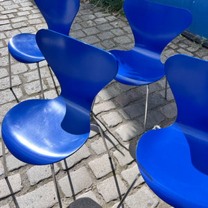 Set: 4x Stuhl Serie 7 Königsblau lackiert von Arne Jacobsen für Fritz Hansen
