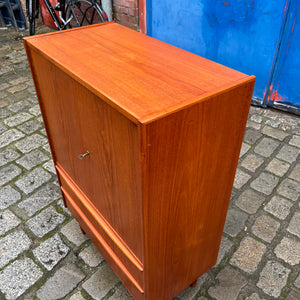 Kommodenschrank Teak mit Schloss aus Dänemark