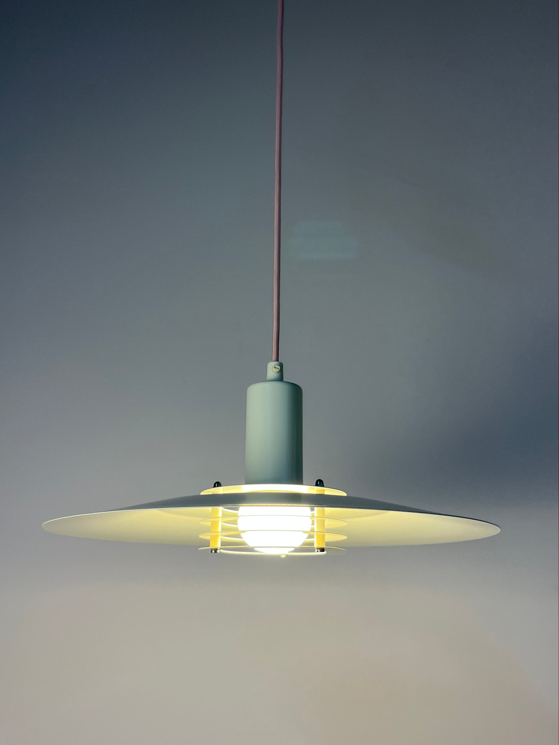 Lamellenlampe Typ 4000 weiß von Lyfa