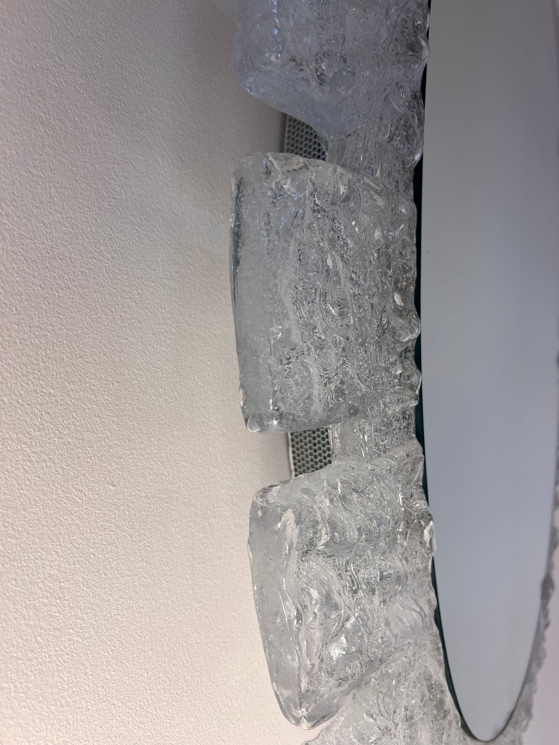 Ovaler Spiegel mit Beleuchtung von Hillebrand