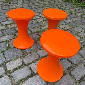 Hocker Tam Tam orange von von Henri Massonnet