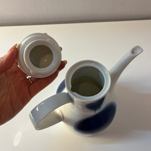 Kaffeekanne klein Form F Pop Art blau weiß von Fürstenberg