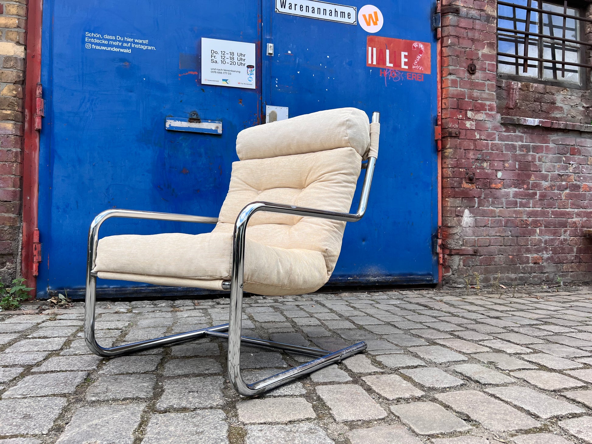 Sessel beige Kord Chromgestell