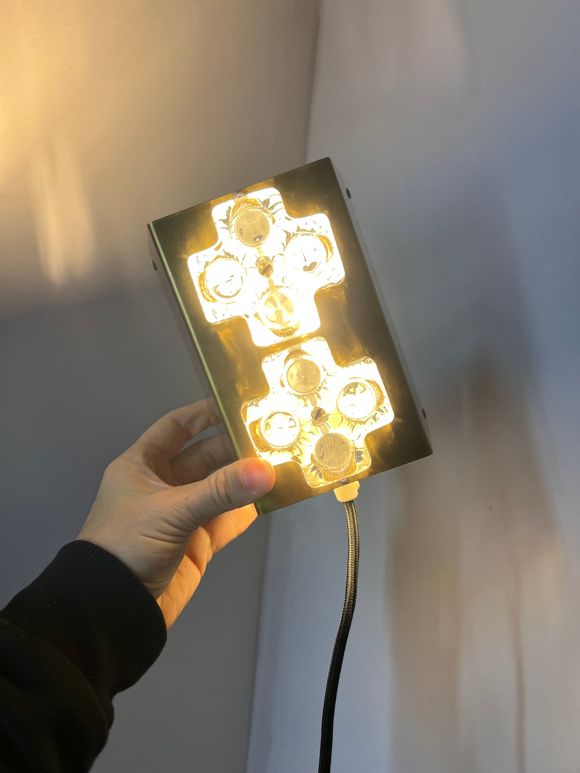 Wandlampe Eisglas & Messing