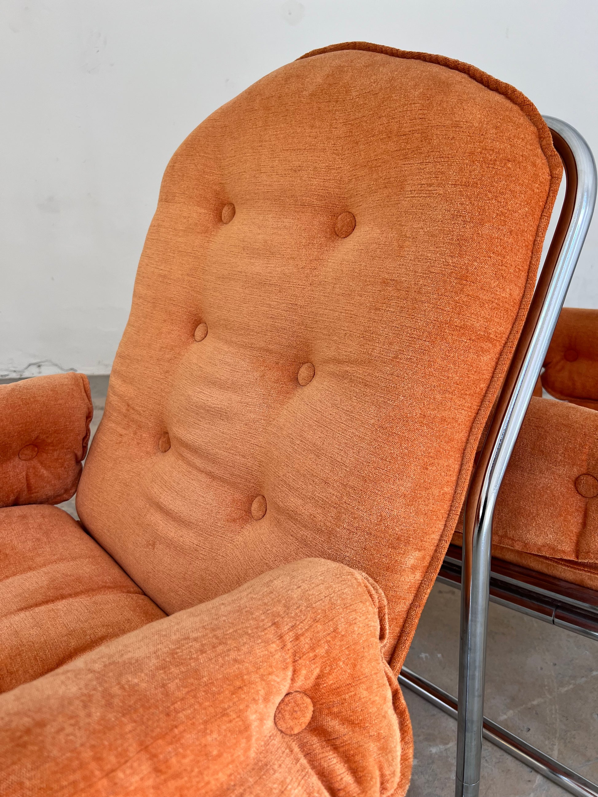 Sessel Halina orange Chrom von Hellerau