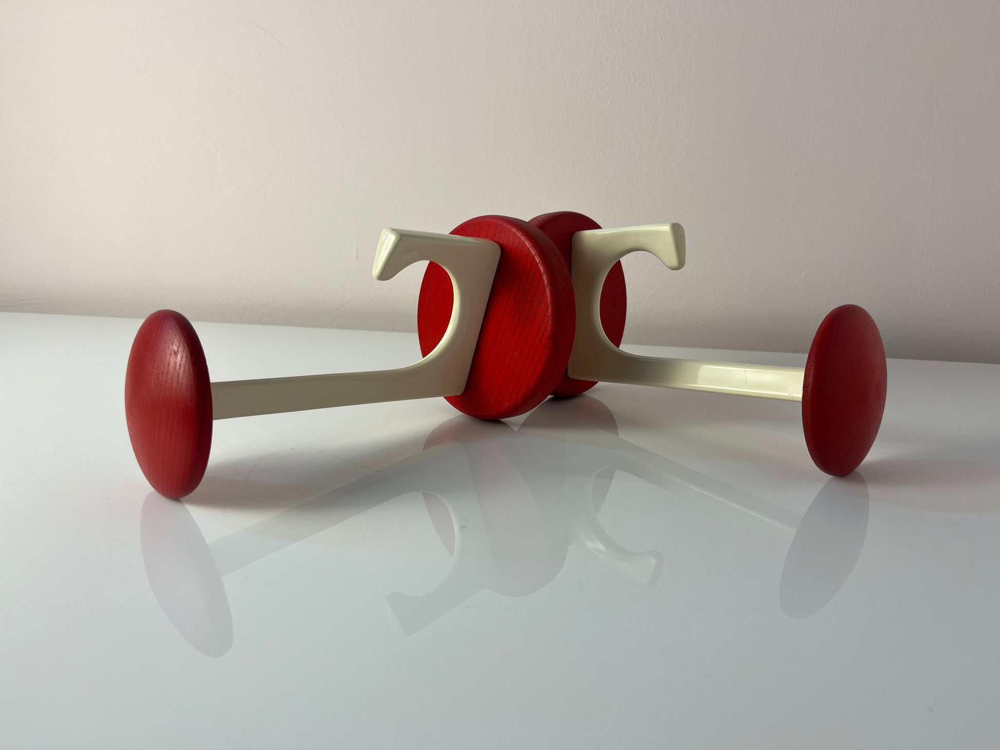 Set: 2x Wandhaken weiß rot