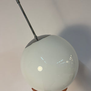 Kugellampe weiß Chrom Glas mit Stab