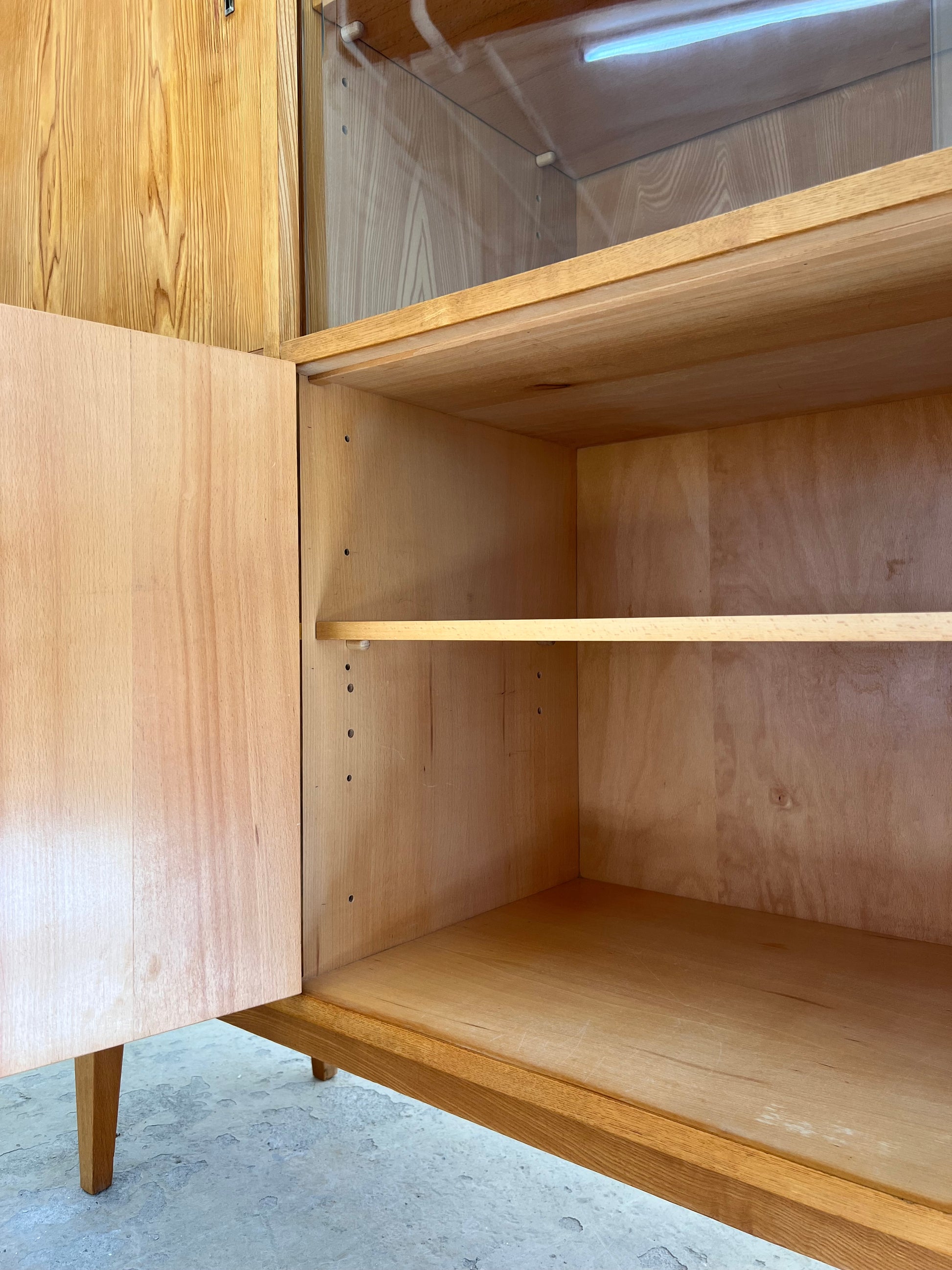 Highboard / Wohnzimmerschrank Typ 602/G Esche von Hellerau aus 1959