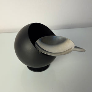Kugelaschenbecher schwarz Chrom von Quist