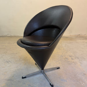 Cone Chair braunes Kunstleder von Verner Panton