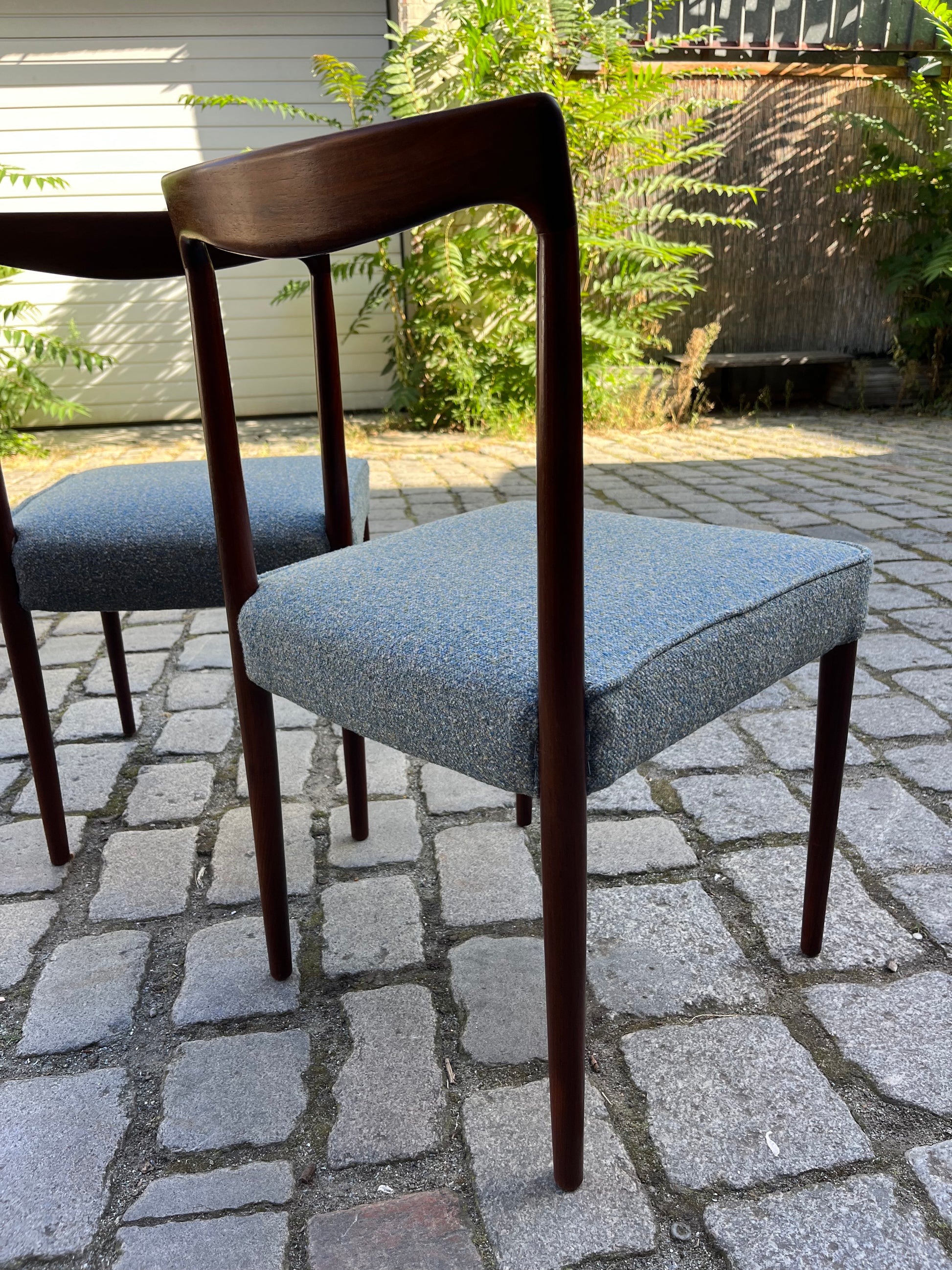 Set: 2x Polsterstuhl blau Palisander