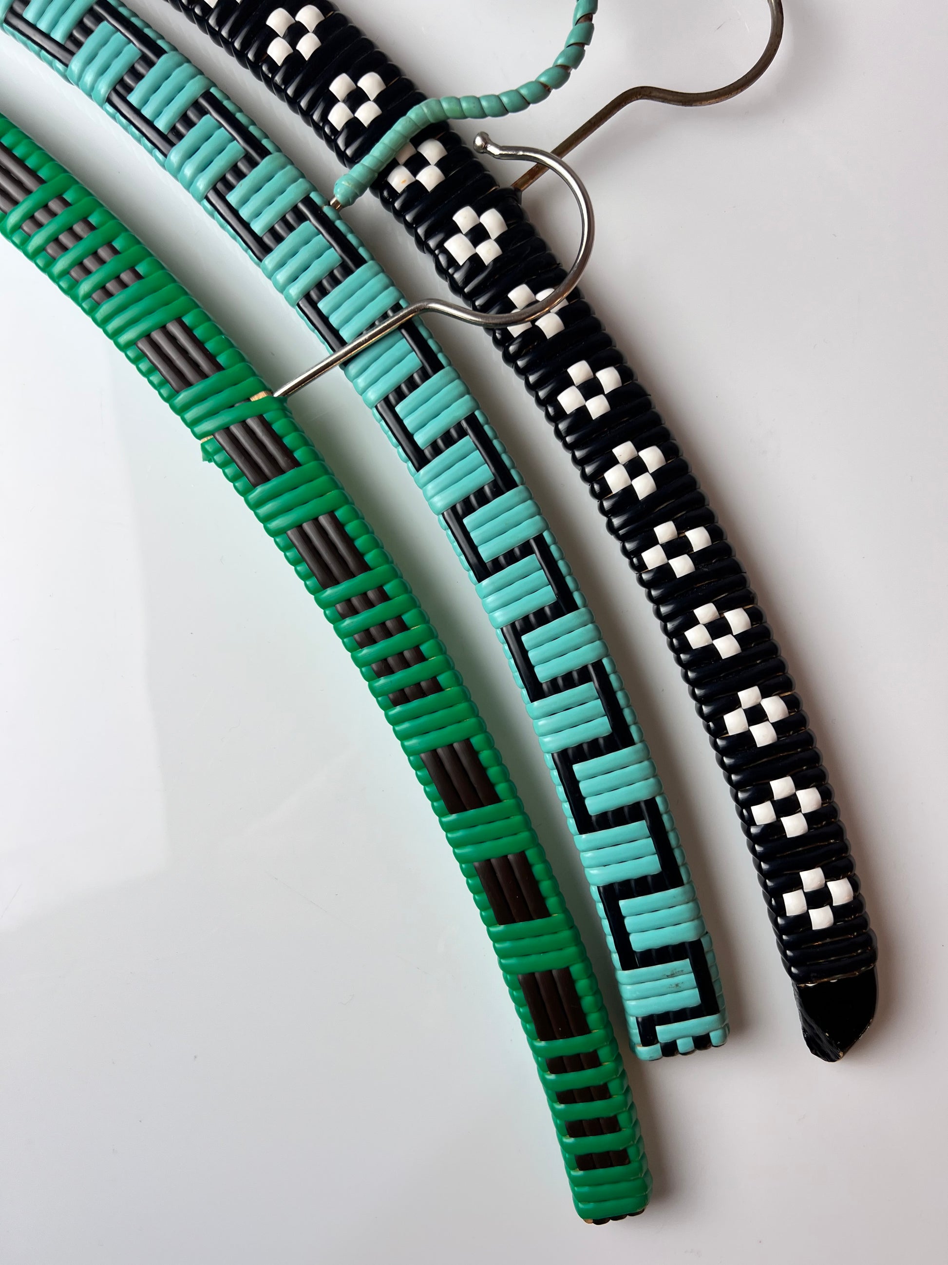 Set: 3x Kleiderbügel grün schwarz