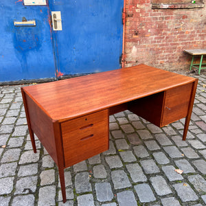 Freistehender Schreibtisch Teak von Wilhelm Renz