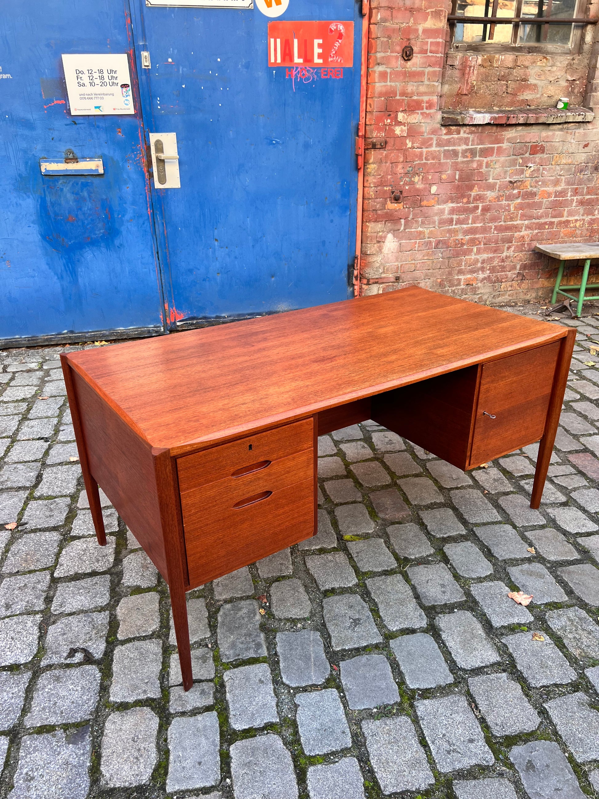 Freistehender Schreibtisch Teak von Wilhelm Renz