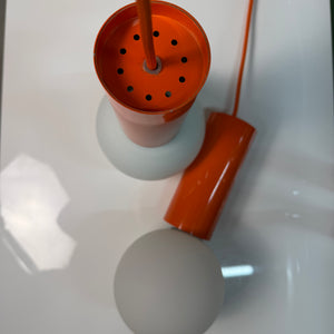 Set: 2x Hängelampe orange mit Opalglas Globus