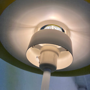 Stehlampe Typ 854 neu lackiert von Horn