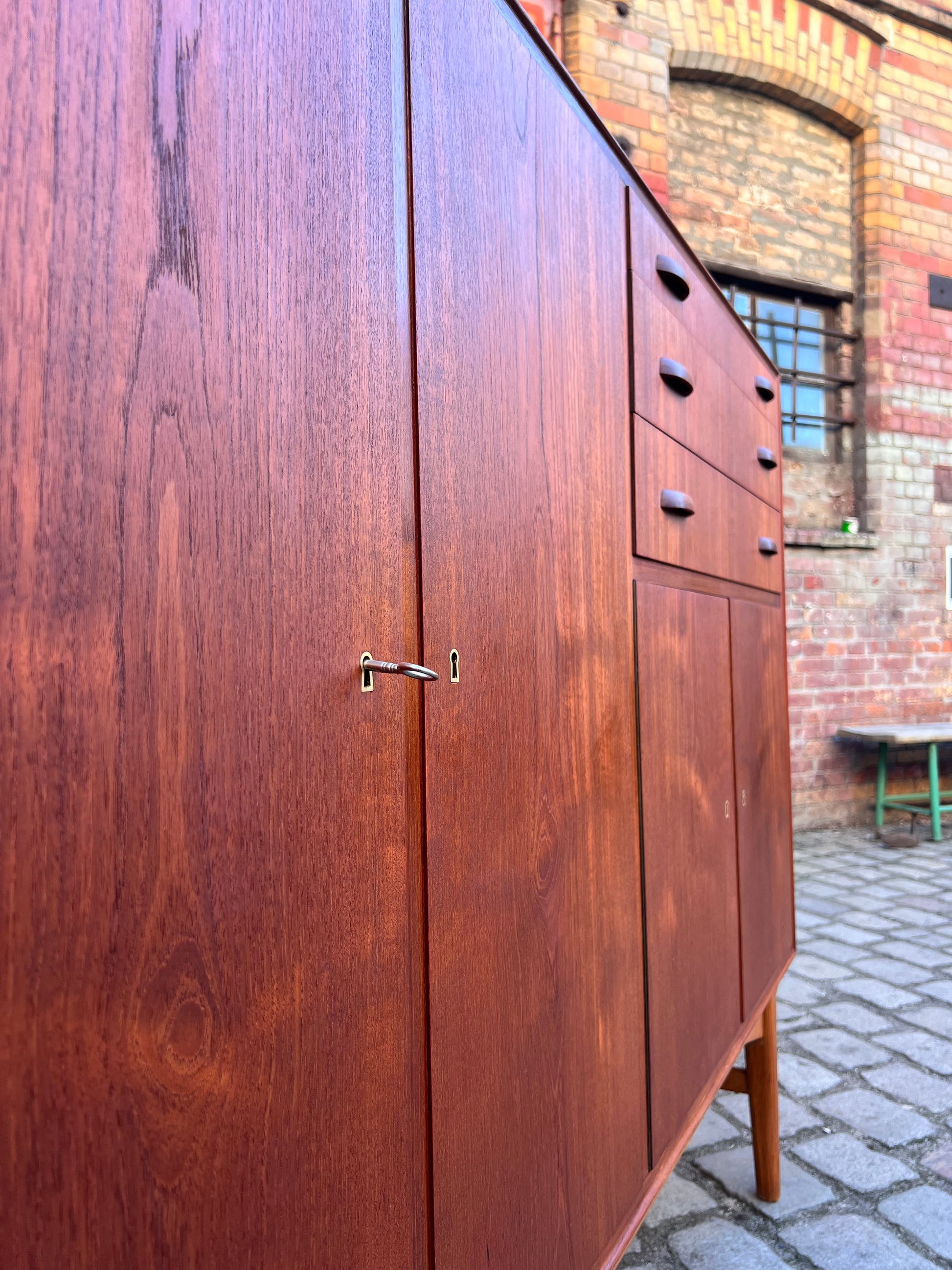 Highboard Teak aus Dänemark