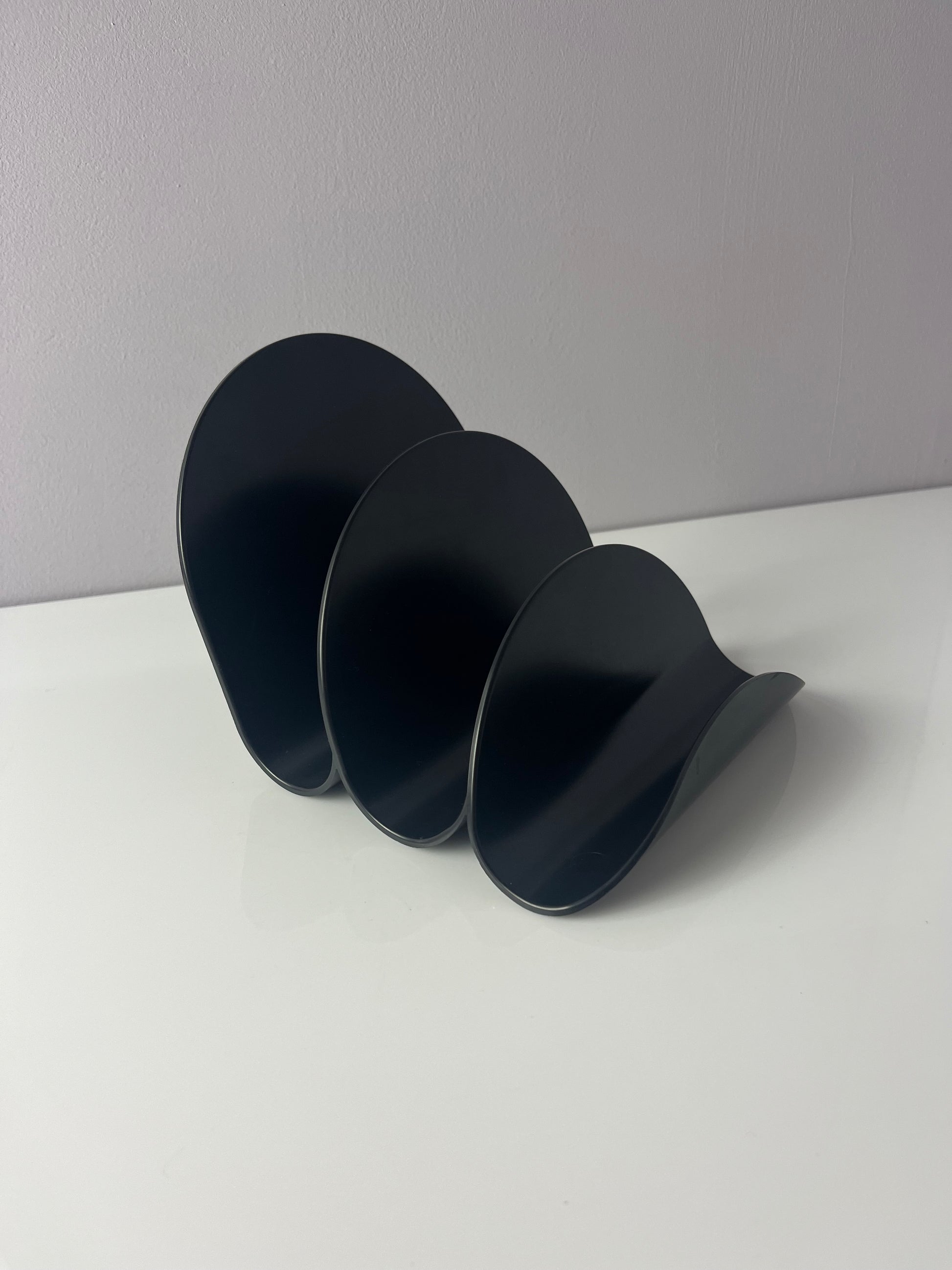 Briefhalter schwarz 70er Space Age Ära