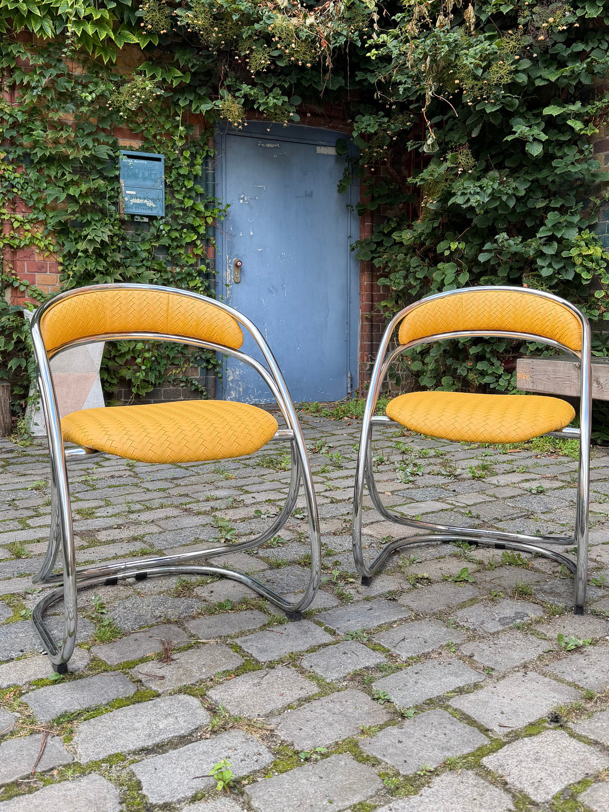 Freischwinger gelb Flechtoptik neu gepolster Leder Chrom