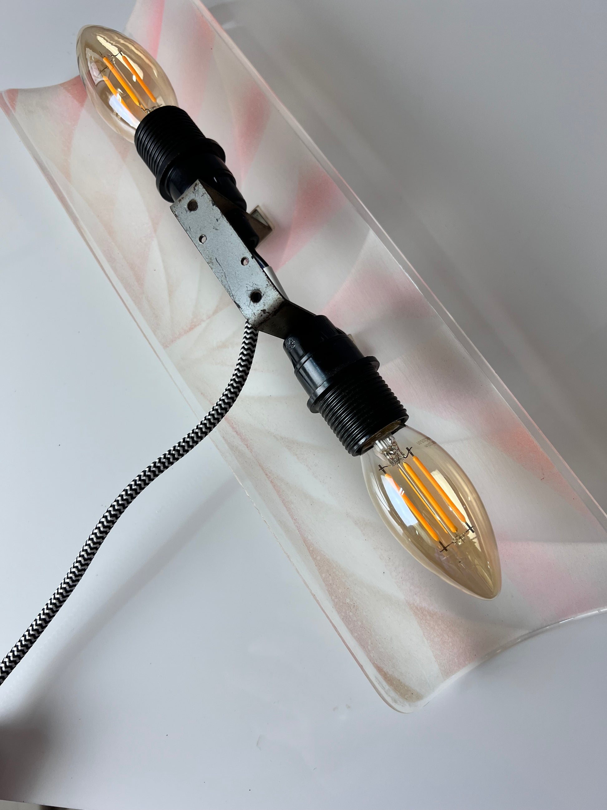 Wandlampe rosa Kunststoff