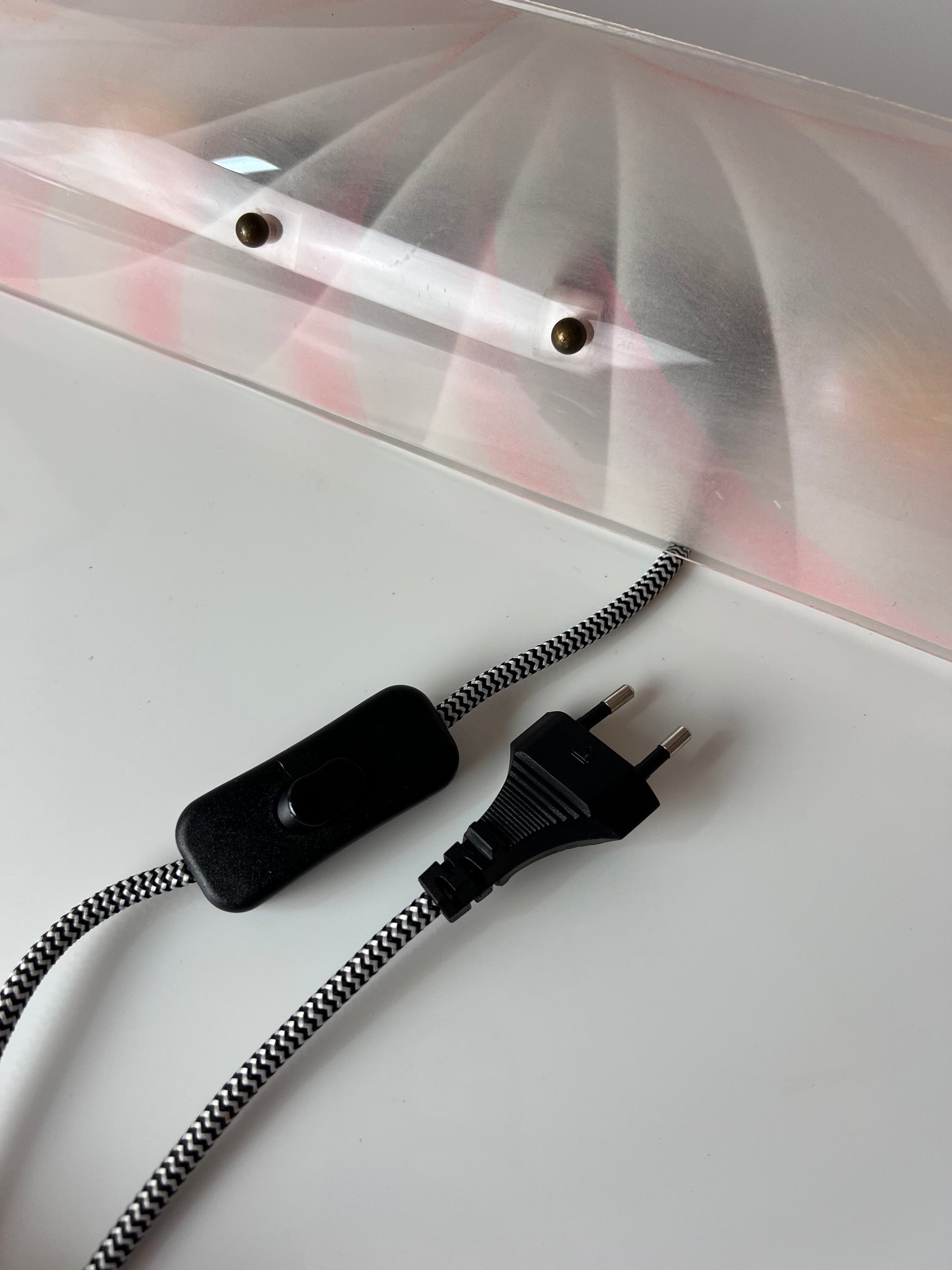 Wandlampe rosa Kunststoff