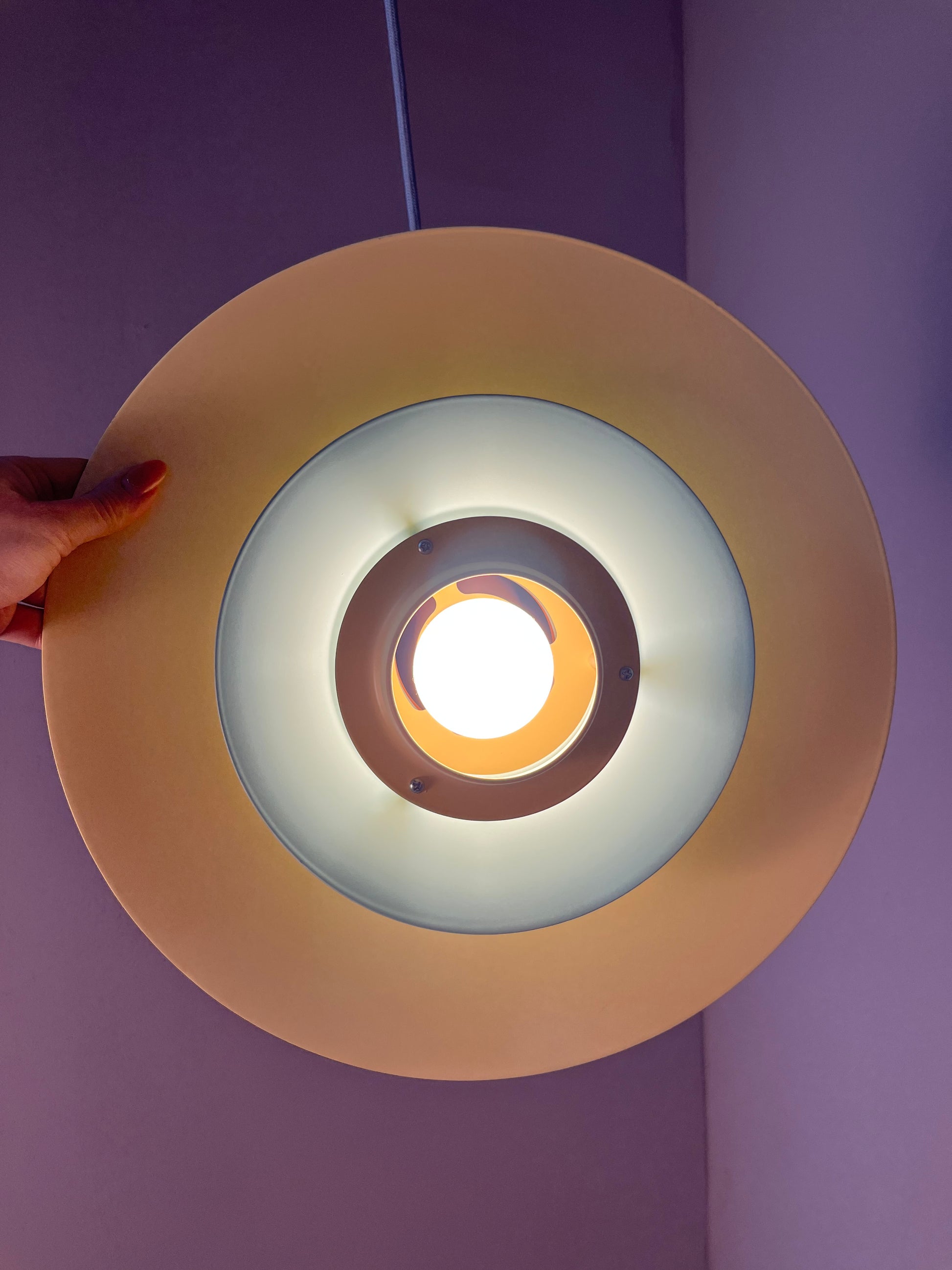 Lamellenlampe neu lackiert flieder gelb mint aus Dänemark