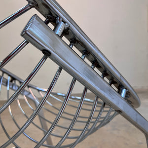 Freischwinger Modell Egg Chair mit Fell von Gastone Rinaldi