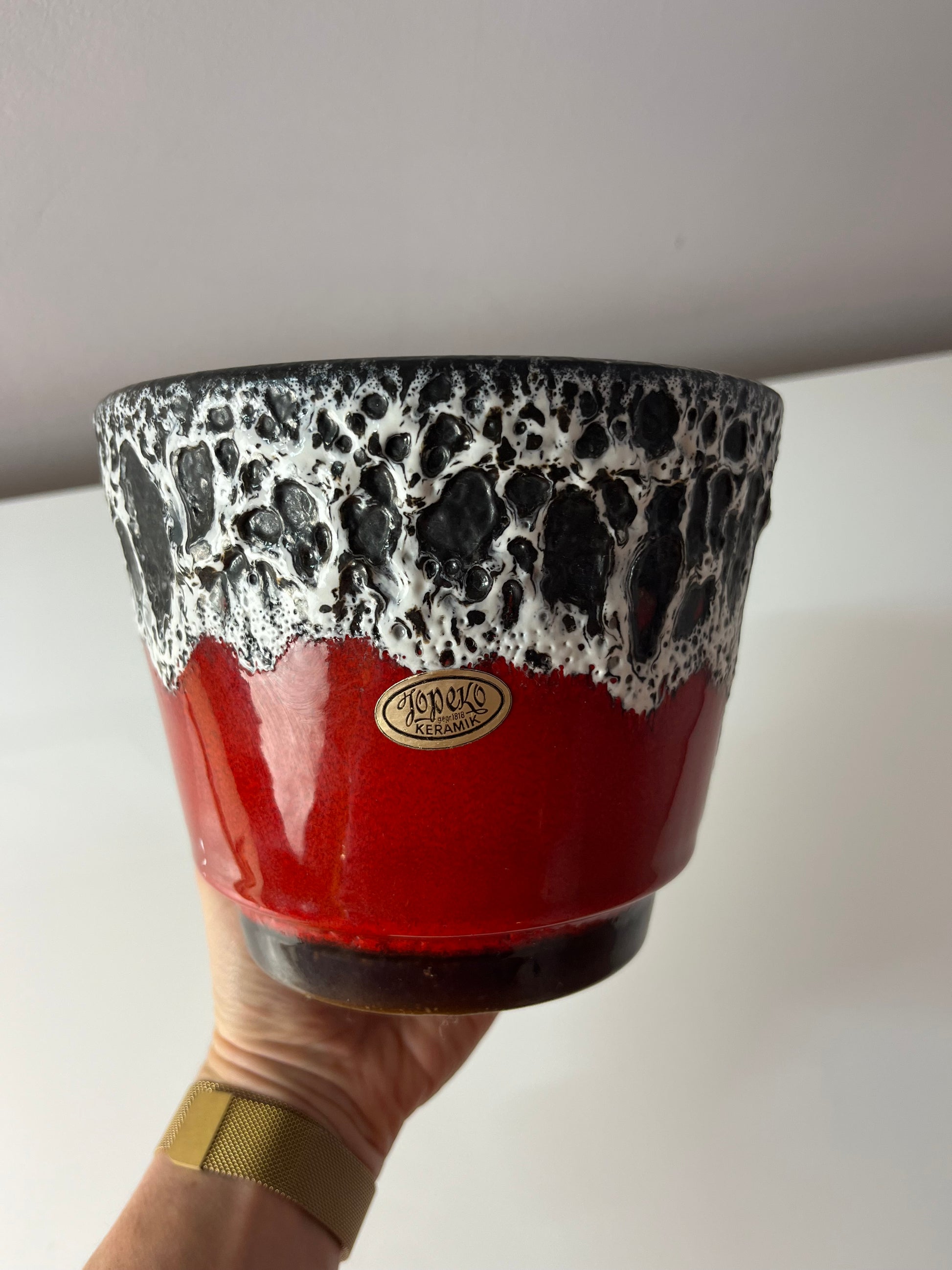 Blumentopf Fat Lava rot weiß von Jopeko Keramik
