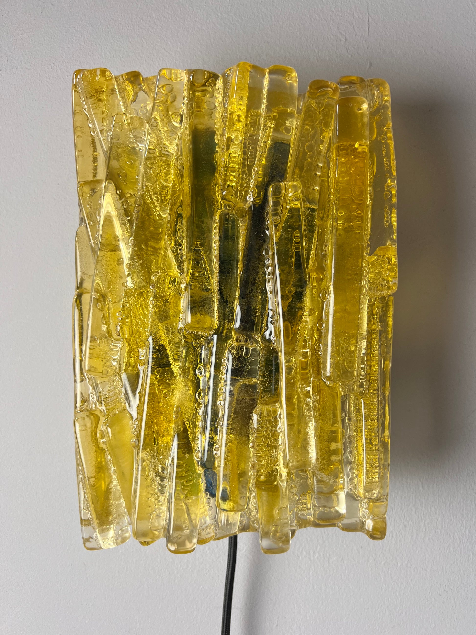 Wandlampe gelb von Claus Bolby für Cebo