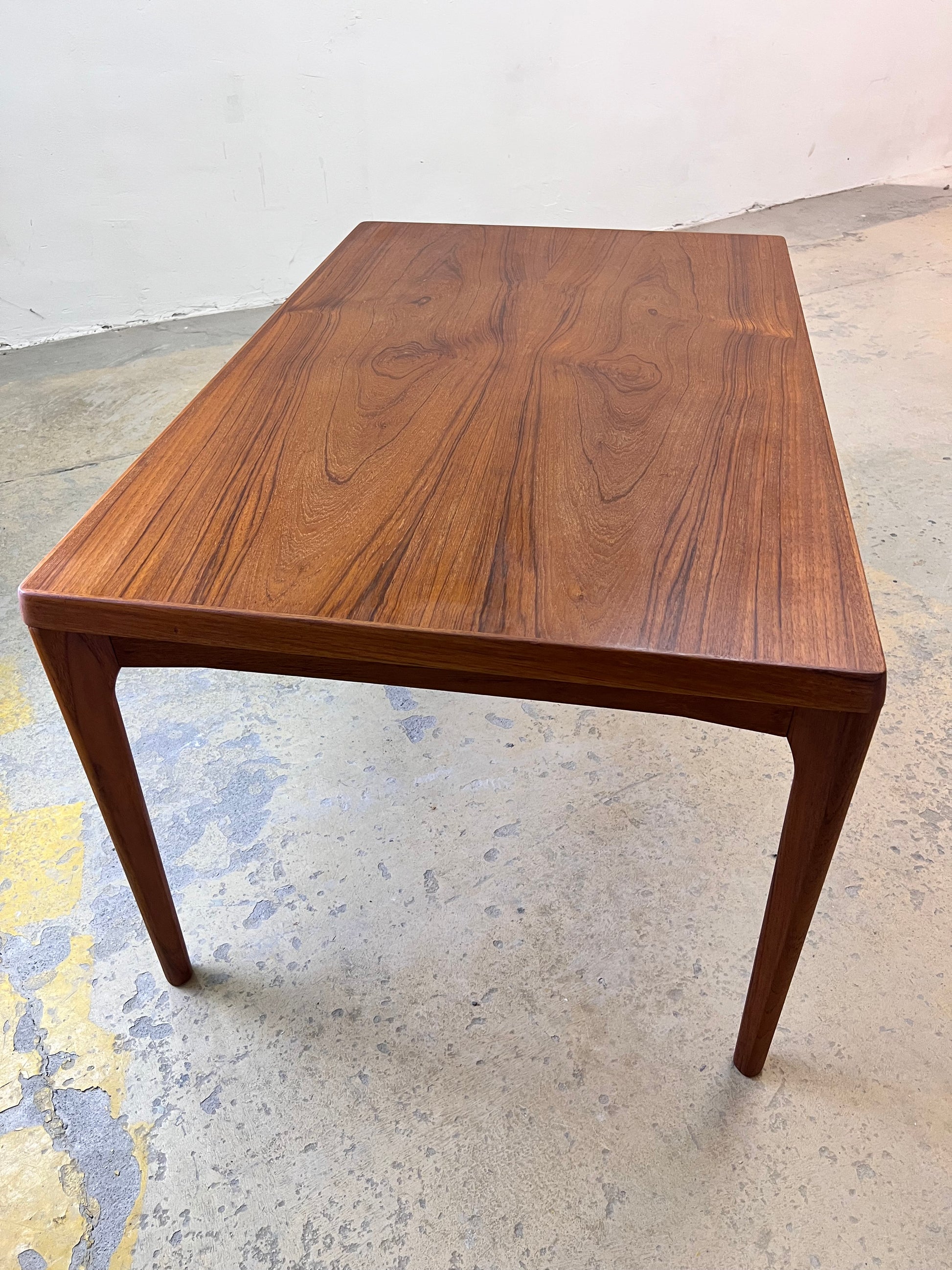 Ausziehbarer Esstisch Teak von Henning Kjærnulf