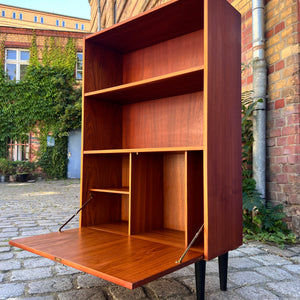Regal Teak mit abschließbarem Fach