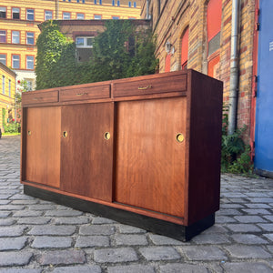 Schuhschrank Teak mit Messinggriffen aus Dänemark