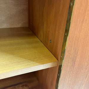 Sideboard Teak mit Flügeltüren & Messinggriffen