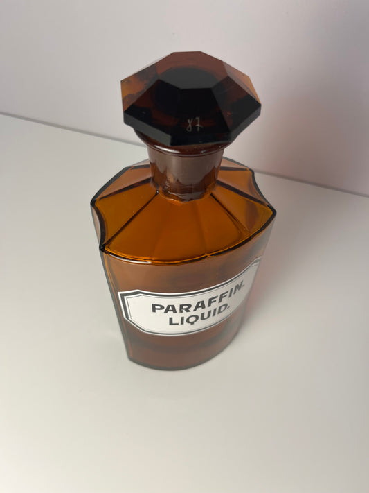 Apothekerglas Paraffin Liquid. braun