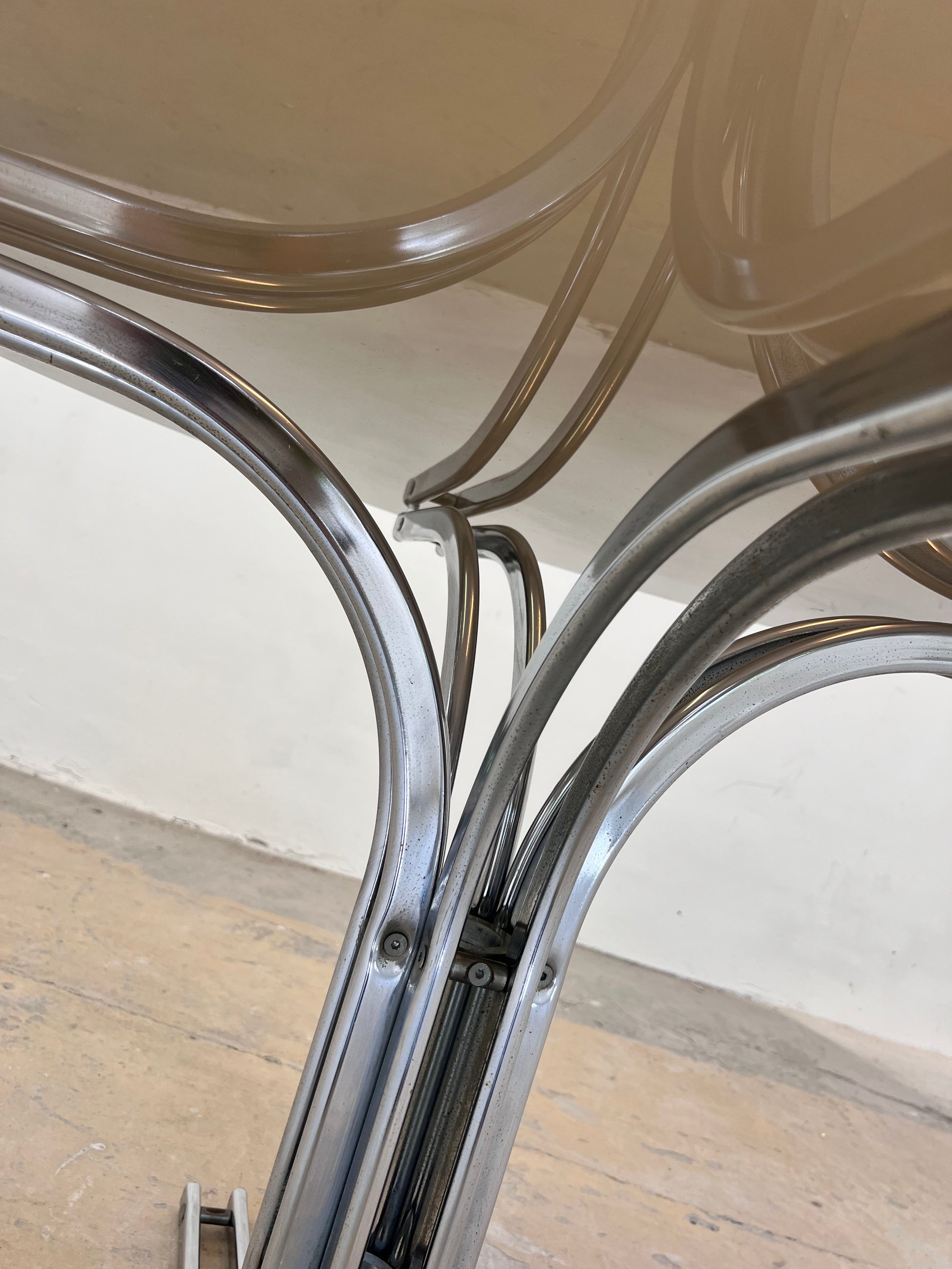 Runder Esstisch Rauchglas & Chrom