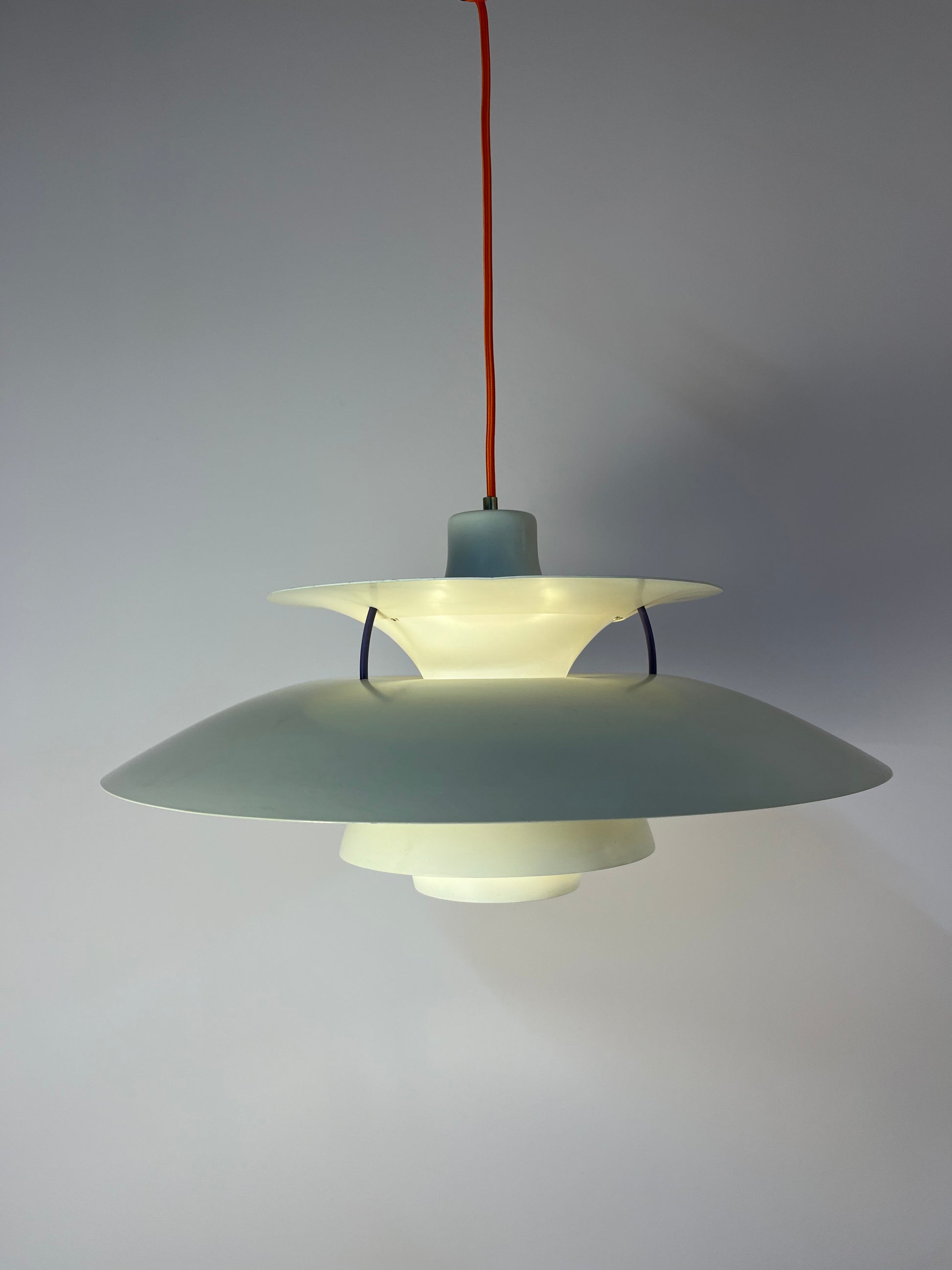 Lamellenlampe PH5 weiß von Poul Henningsen für Louis Poulsen