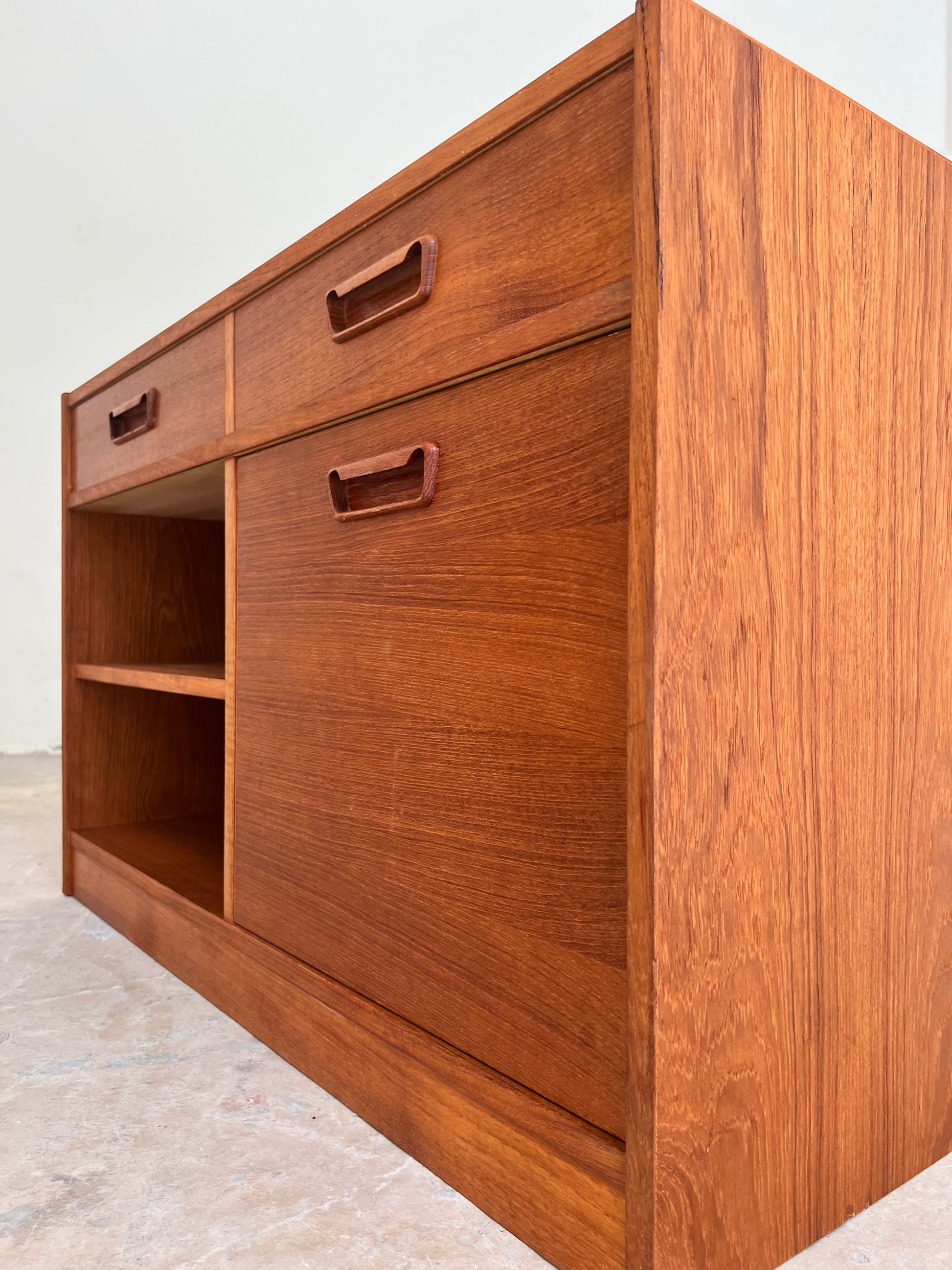 Schrank Teak mit Minibar aus Dänemark