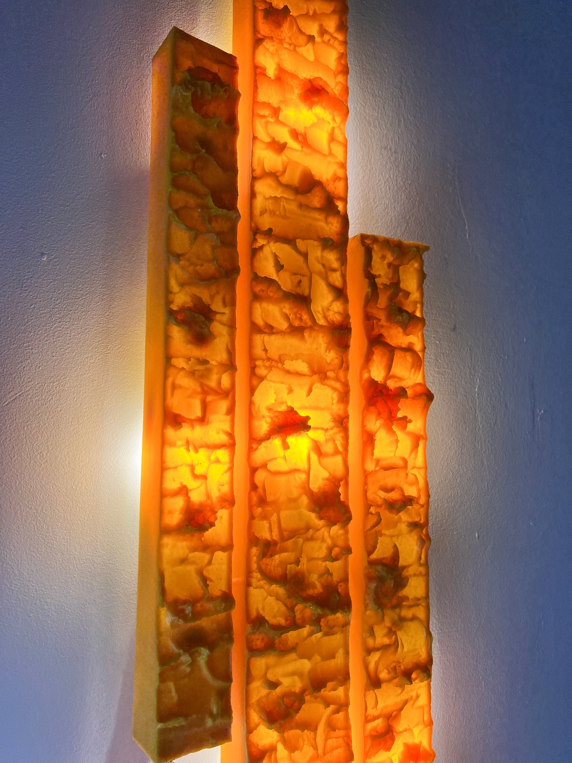 Wandlampe gelb von Uwe Mersch