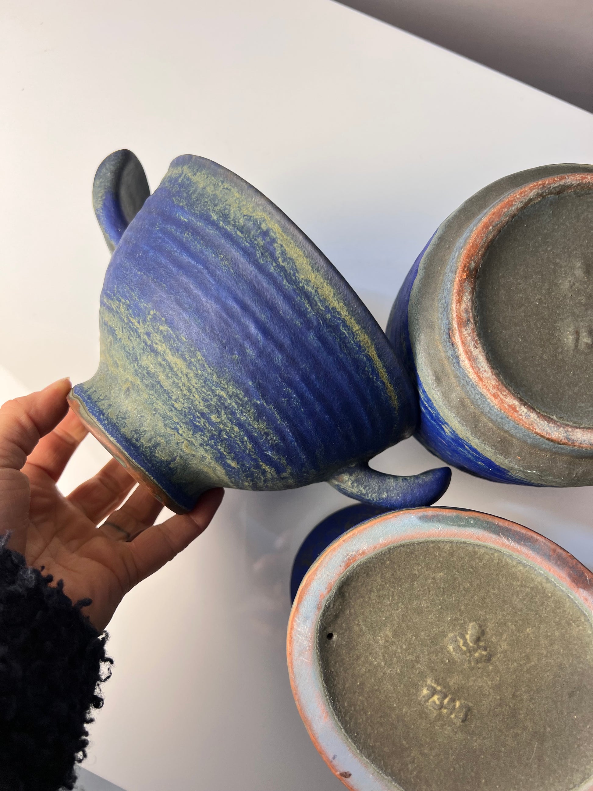 Set: Vase, Kerzenständer & Schale blau von Majolika Keramik Manufaktur