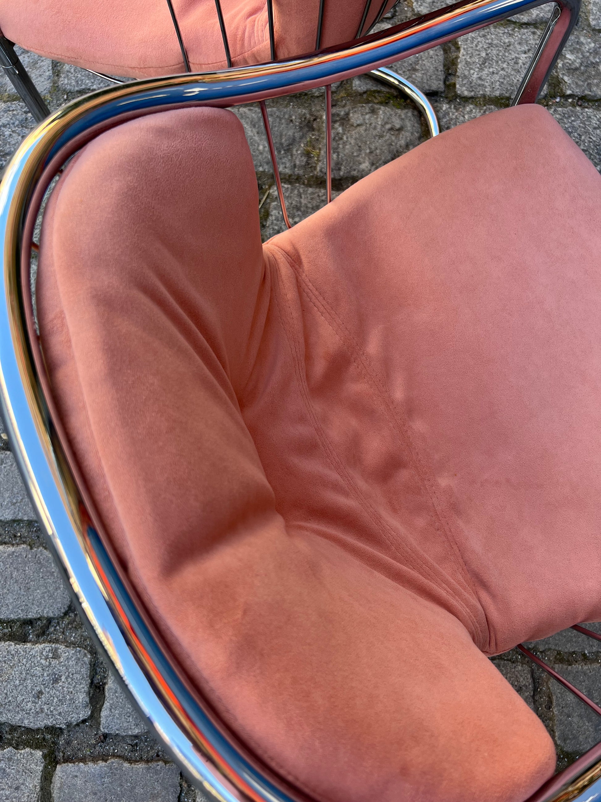 Set: 2x Freischwinger rosa Chrom von Gastone Rinaldi - neu gepolstert