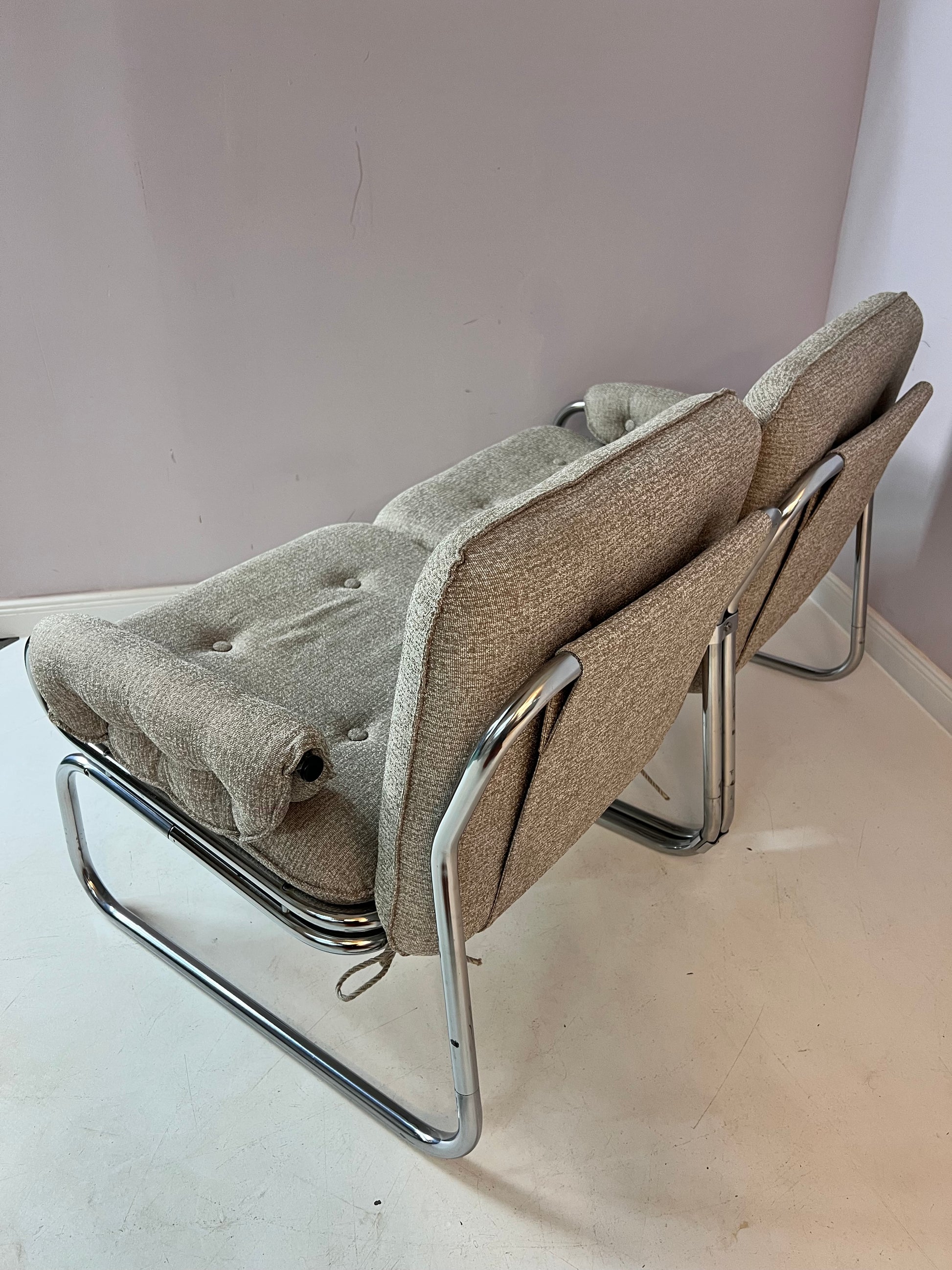 Zweisitzer Sofa Halina von Hellerau