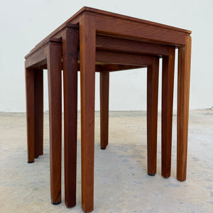 Set: 3 Satztische Teak & Fliesen aus Dänemark