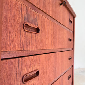 Kommode Teak mit Schloss aus Dänemark