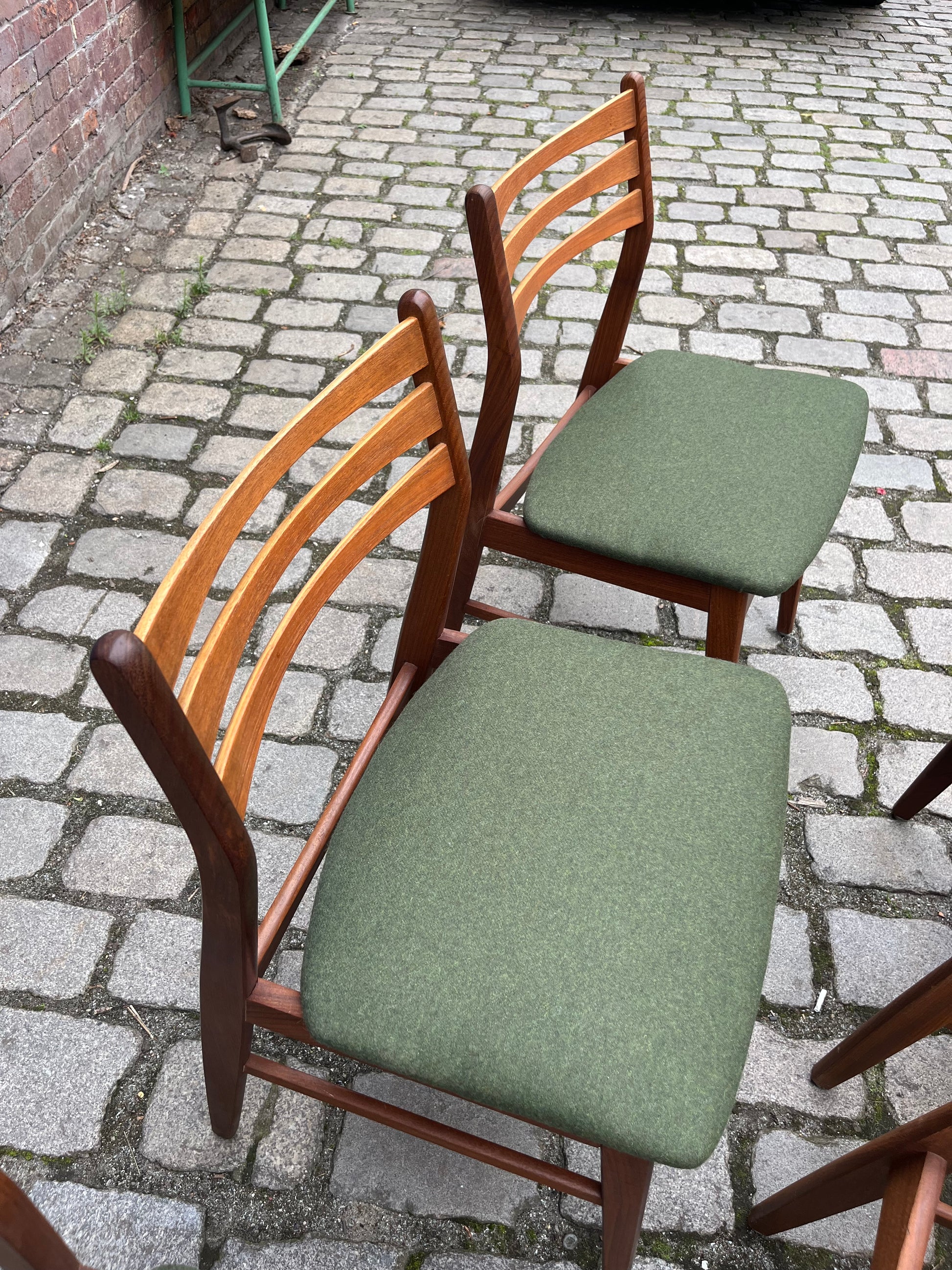 Set: 6x Esszimmerstuhl grün Teak neu gepolstert