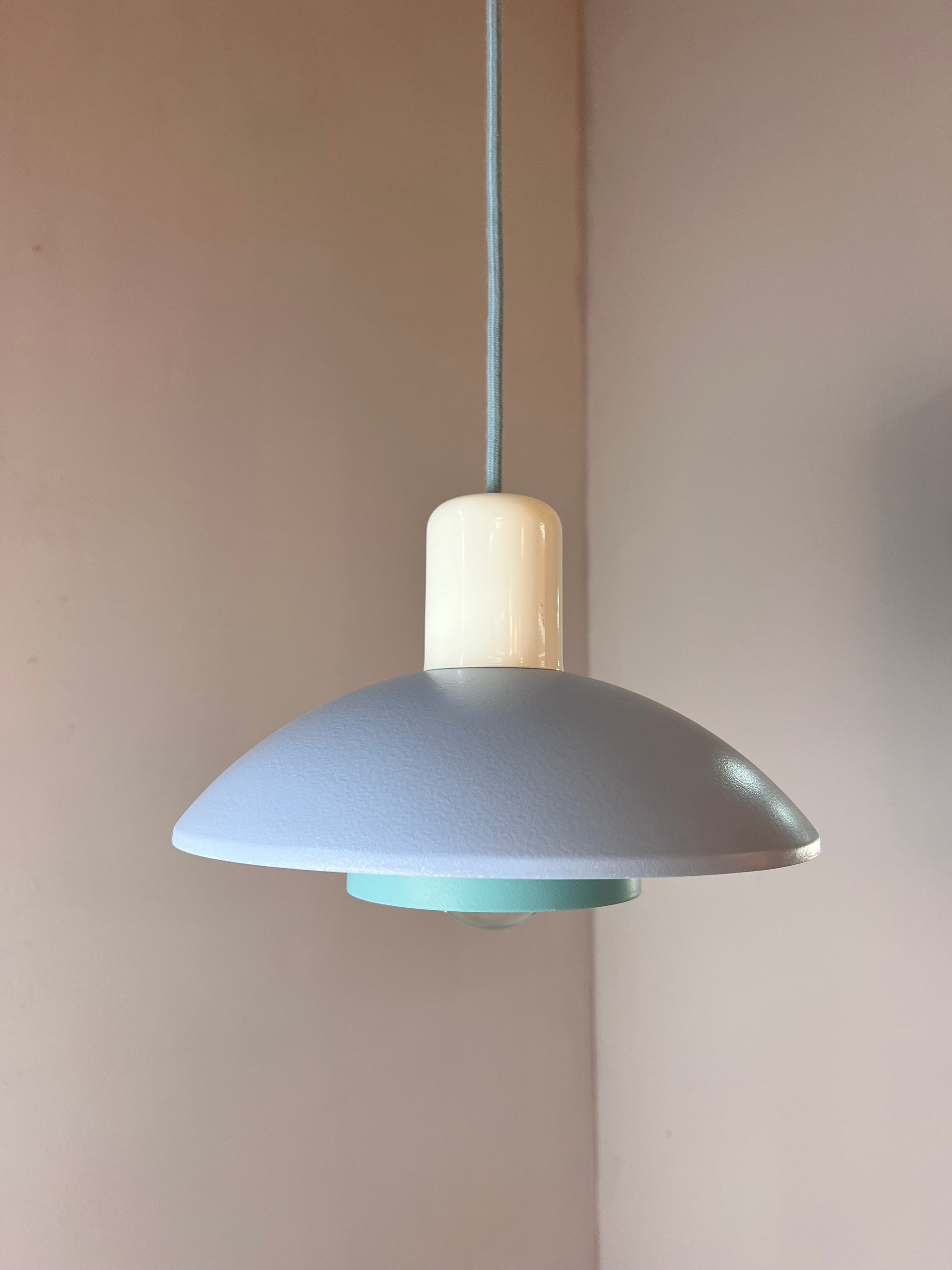 Lamellenlampe Typ 728 neu lackiert von Horn